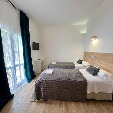 Hostal Oasis Dor Cala D´Or Exteriér fotografie